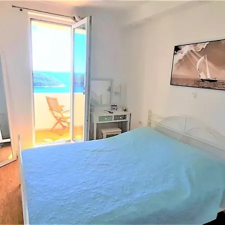 Colors - Old Town View No2 Apartment