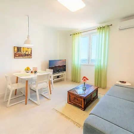 Colors - Old Town View No2 Apartment *