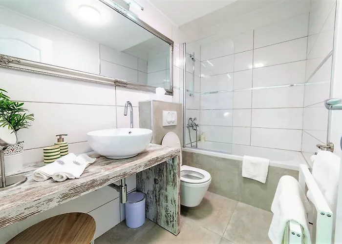 Colors - Old Town View No2 *